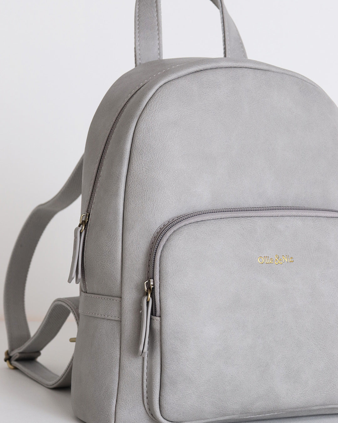 Light grey outlet backpack